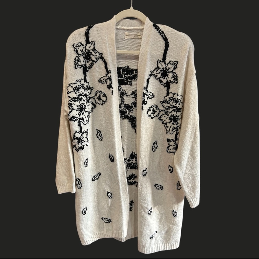 Anthropologie White Cardigan with Black Floral Embroidery - Picture 3 of 11
